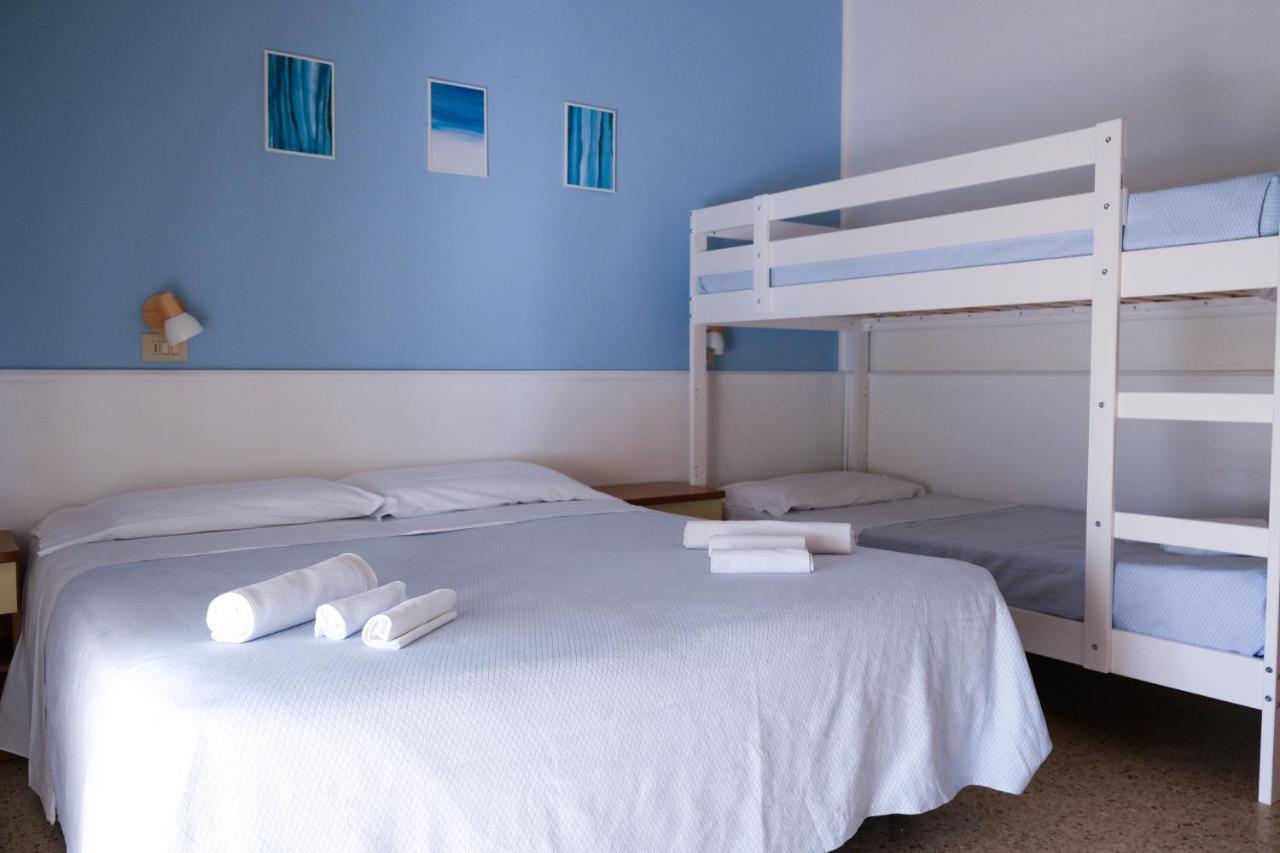 Hotel Vienna Cervia Kültér fotó
